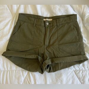 Brand new never worn Levi’s utility shorts! Size 31.